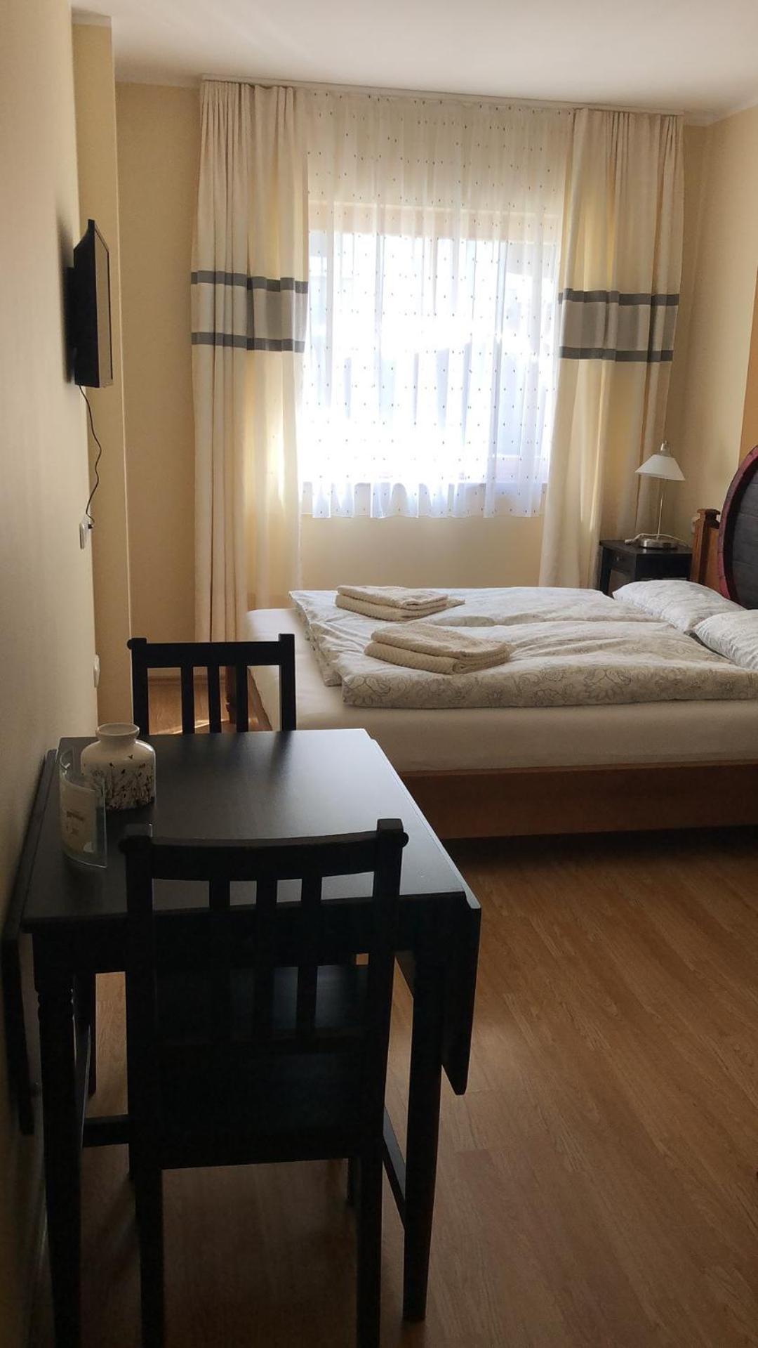 לורך אם ריין Rheinliebe Bistro Und Pension מראה חיצוני תמונה